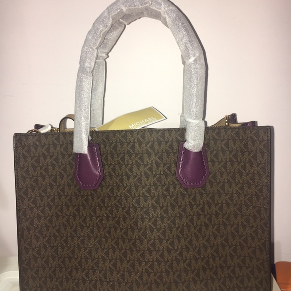 Michael Kors Handbag - Purse - Picture 2 of 4